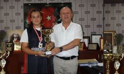 Sporcular Tebrik Edildi