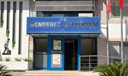 Menderes Belediyesine operasyon: Başkan ve 13 kişi gözaltında