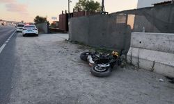 Yeni aldığı motosikletle kaza yapan genç hayatını kaybetti: O anlar kamerada
