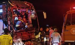 Gaziantep’te yolcu otobüsü tırla çarpıştı: 2 ölü, 22 yaralı