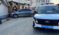 Edirne’de "dur" ihtarına uymayan iki aracın kaçışı kazayla son buldu