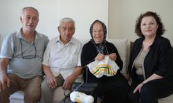 Rüyası hayatına yön verdi, yarım asırdır çocuklar için örgü örüyor: 72 yıllık eşi en büyük destekçisi