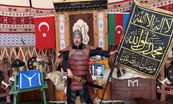 Kendi kurduğu otağında Malazgirt Zaferi'nin 955. yıl dönümünü kutladı