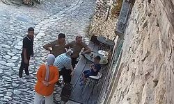 Kayıp Aras'a anne şefkati: Polis gelene kadar başından ayrılmadı