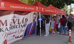 Vatandaşlara İkramda Bulunuldu