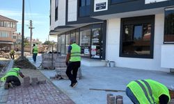 Büyükkarıştıran’da Yol ve Kaldırım Çalışmaları Sürüyor