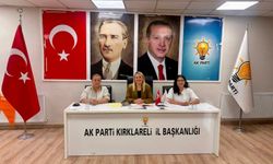 AK Parti Kadın Kolları Haftalık Toplantısını Yaptı