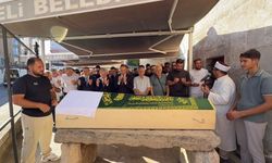 Evinin balkonundan düşen görme engelli adam son yolculuğuna uğurlandı