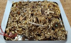 Türkiye’ye sokulmak istenen 708 gram kaçak altın komşuya takıldı