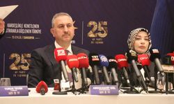 Abdulhamit Gül: "Cumhurbaşkanımızın anayasada adaylığının önünde bir engel bulunmamaktadır"