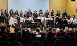 Beyaz önlüklerin bu kez reçetesi müzik oldu