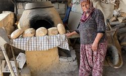 Geleneksel yöntemle yapılan taş fırın ekmeği iştah kabartıyor