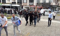 İnternetten araç satmak isteyenleri "güvenli ödeme" tuzağıyla dolandıran şahıslara operasyon: 18 gözaltı