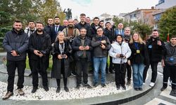 Vali Turan bu kez gazetecileri fotoğrafladı