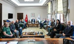 Vali Turan, Konuklarını Valilik Makamında Ağırladı