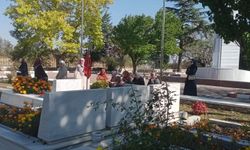 Lüleburgaz’da Kur’an Kursu Öğrencilerinden Şehitlik Ziyareti