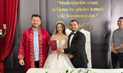 Başkan Yayla, Büşra ve Eniscan’ın Nikâhını Kıydı