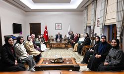 Vali Turan, İlahiyat Fakültesi Öğrencilerini Kabul Etti