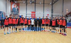 Başkan Bulut’tan Pehlivanköy Akademi Voleybol Takımı’na Destek