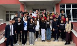 Lüleburgaz’da Öğrencilerden Huzurevi Sakinlerine Ziyaret