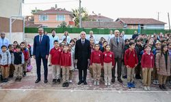 Vali Turan’dan Kaynarca İlkokuluna Ziyaret