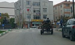 Kırklareli Trafiğinde At Arabaları da Yoğunluğa Eşlik Ediyor
