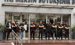 Mersin Büyükşehir Belediyesi'ne operasyon: Başkan Seçer dahil 59 gözaltı