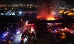 Adana'da halde çıkan yangında 22 iş yeri kullanılamaz hale geldi