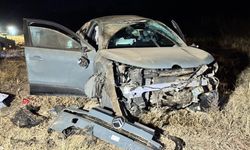 Edirne'de göçmenleri taşıyan otomobil tarlaya devrildi: 10 yaralı