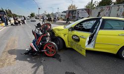 Edirne’de taksi ile motosiklet çarpıştı: 2 yaralı