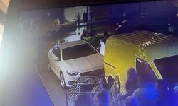 Park halindeki araca çarptı, ihbara gelen polise kafa attı: Alkollü sürücü gözaltına alındı
