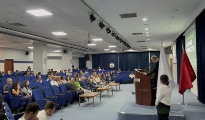 Profesörden yapay zeka uyarısı: "Bu hızlı gelişmenin arkasında kalmamalıyız"