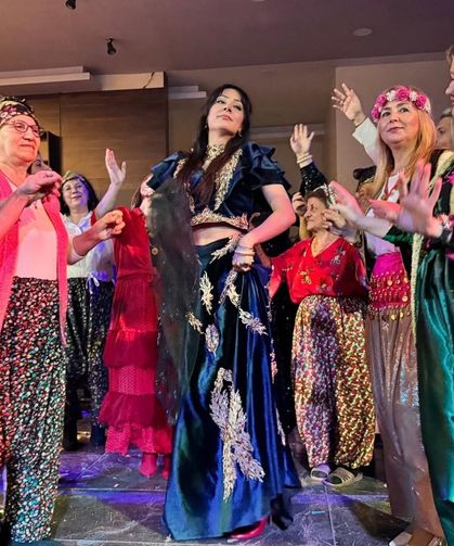 Edirne’de Roman gecesinde Trakya gelenekleri canlandırılıp, 9/8 oynandı