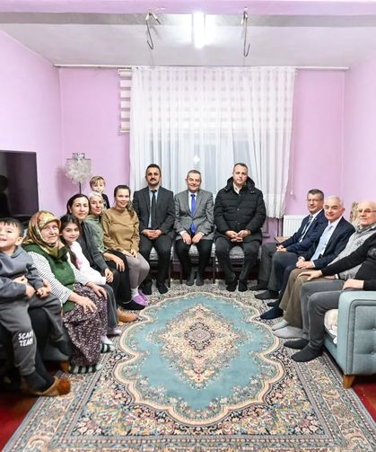 Karahalil’de Dört Kuşağı Bir Arada Yaşatan Aileye Ziyaret