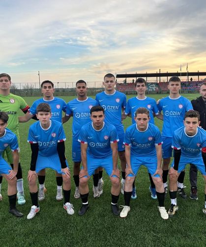 Lüleburgaz Atletik FK U-16 Takımı Finale Yükseldi