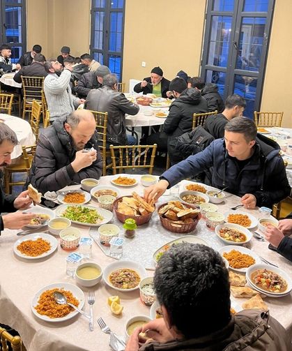 Alucra’da geleneksel iftar programı sürüyor