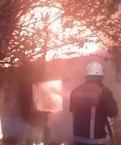 Sobadan çıkan yangın evi kül etti