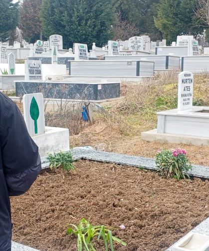 Mezarlıklar Bayramda Dolup Taştı