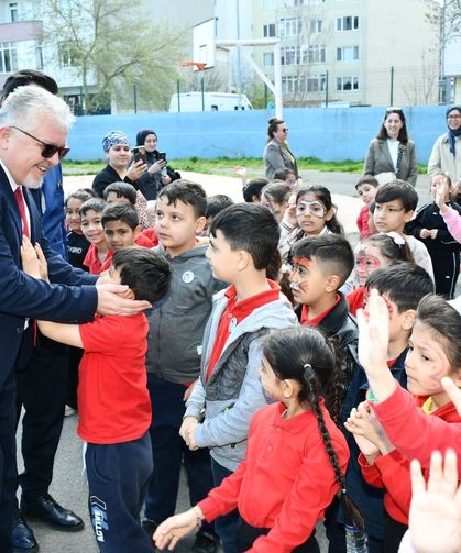 Başkan Gerenli Romanlar Günü’nde Çocuklarla Buluştu