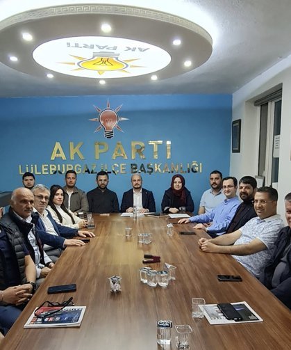 AK Parti Lüleburgaz’da Yönetim Kurulu Toplandı