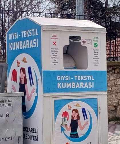 Giysi Kumbaralarıyla Bağışlar Toplanıyor