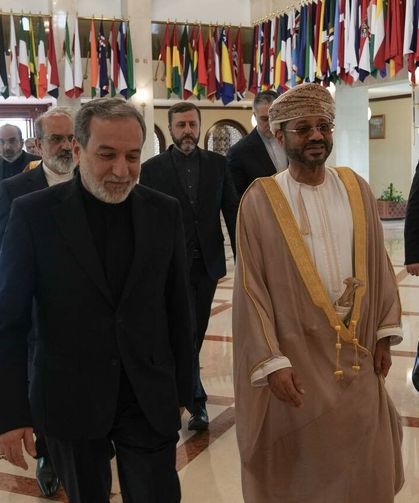 İran Dışişleri Bakanı Arakçi, Ummanlı mevkidaşı Al-Busaidi ile görüştü