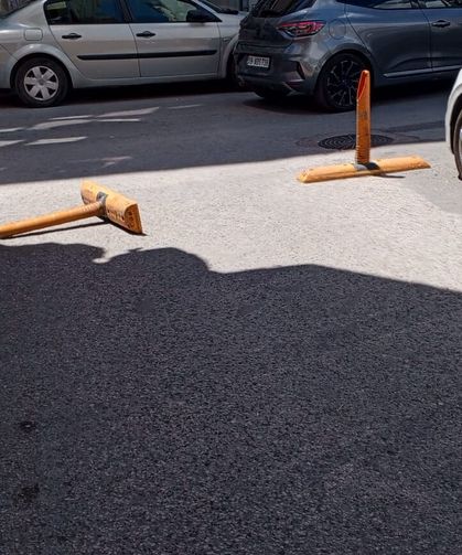 Devrilen Delinatörler Park Düzenini Bozdu