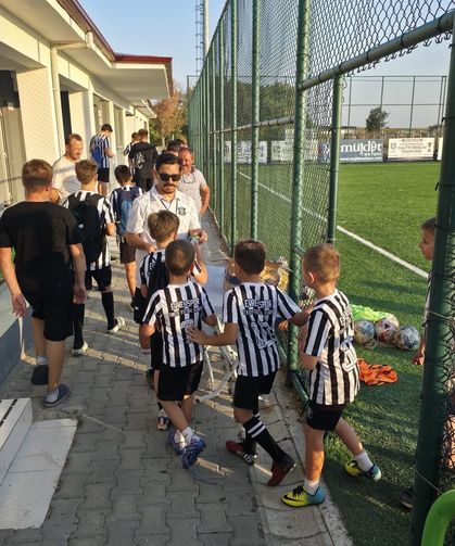 Evrensekiz Evrenspor Yaz Okulunda Antrenmanlar Sürüyor