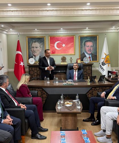 Bakan Tekin, AK Parti Kırklareli İl Başkanlığını Ziyaret Etti