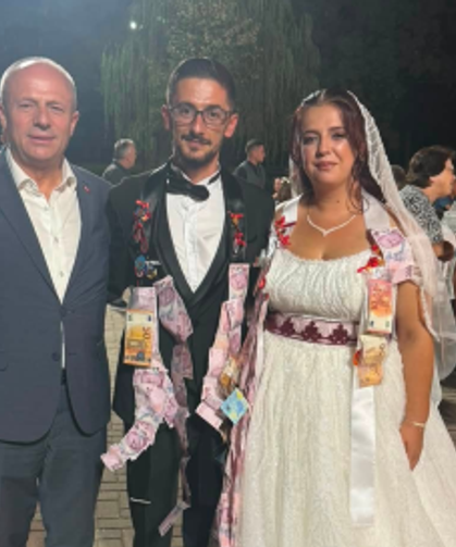 Başkan Çamlıca, Aycan ve Ahmet’in Düğününe Katıldı