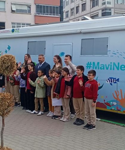 Mavi Nefes Eğitim Otobüsü Kırklareli'nde: Cuma Gününe Kadar Öğrencilerle Buluşacak!