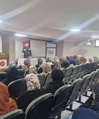 Lüleburgaz’da 65 Umre Yolcusuna Eğitim Semineri Düzenlendi