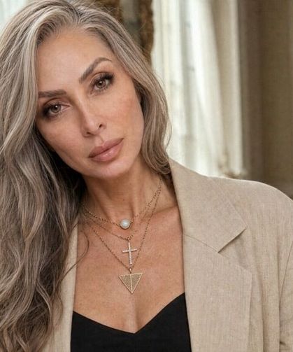 AYÇA AY’DAN DİKKAT ÇEKEN ÇIKIŞ: "NE GÜZEL GİYİNMİŞ DEĞİL NE GÜZEL HİSSETTİRDİ DENMELİ"