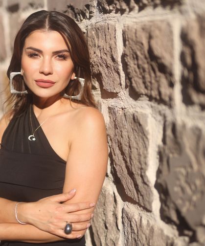 Haftada 6 Gün Sahnede, Müzik Dünyasının "Göçebe" Kraliçesi Şira’dan Bomba Tekli: "Vefasız"